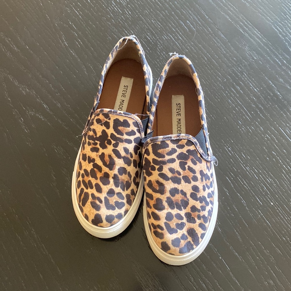 Cheetah Steve Madden slide ons. Size 6.5.